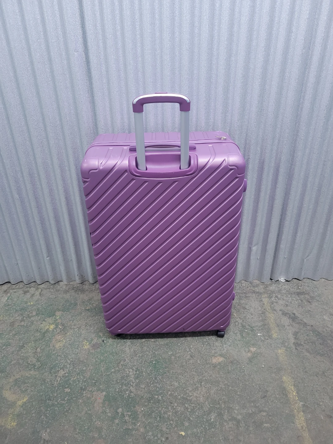 Big Purple Hard Shell suitcase - photo 3