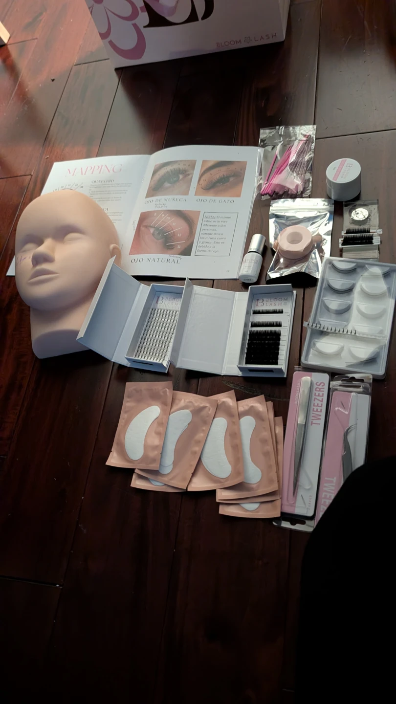 Lash extension practice kit