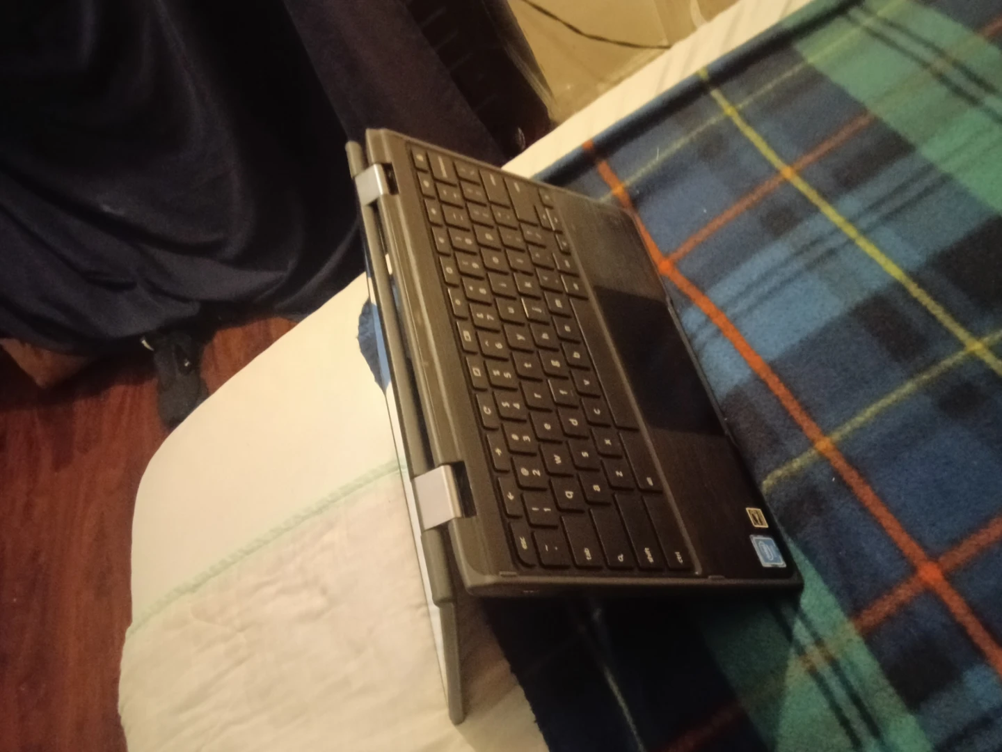 Lenovo Chromebook Laptop - photo 4