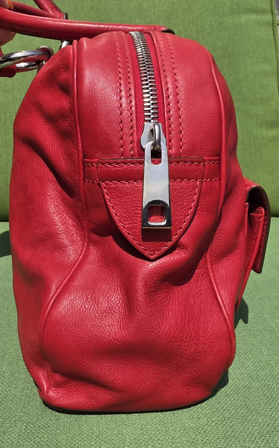 Marc Jacobs Red Premium Italy Leather Venetia Bag - photo 5