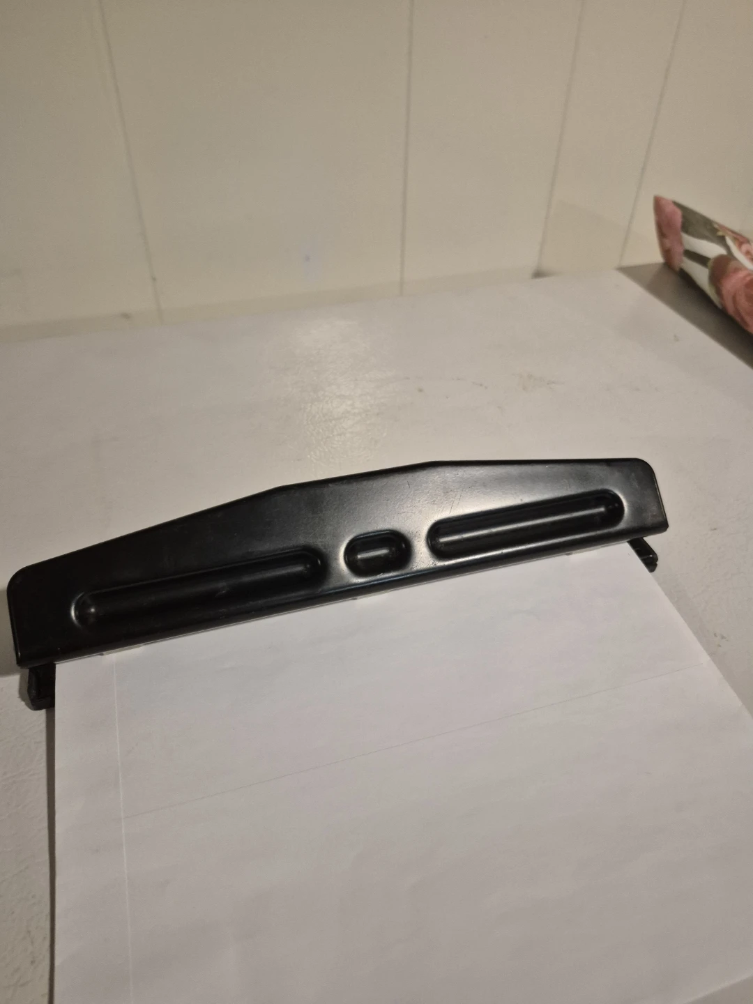 3-Hole Paper Punch - photo 2