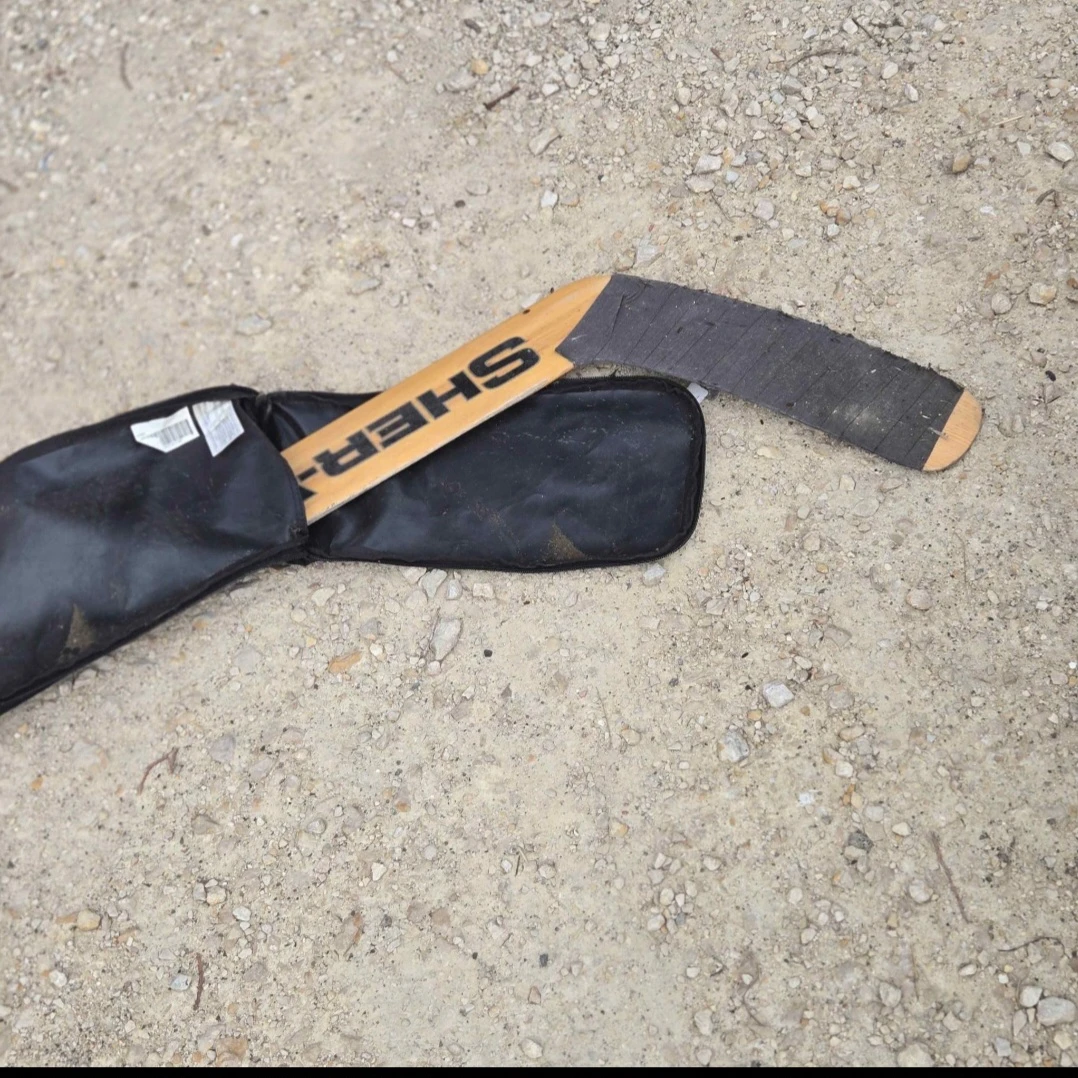 Sher-Wood Hockey Stick with Reebok Carrying Case - photo 3