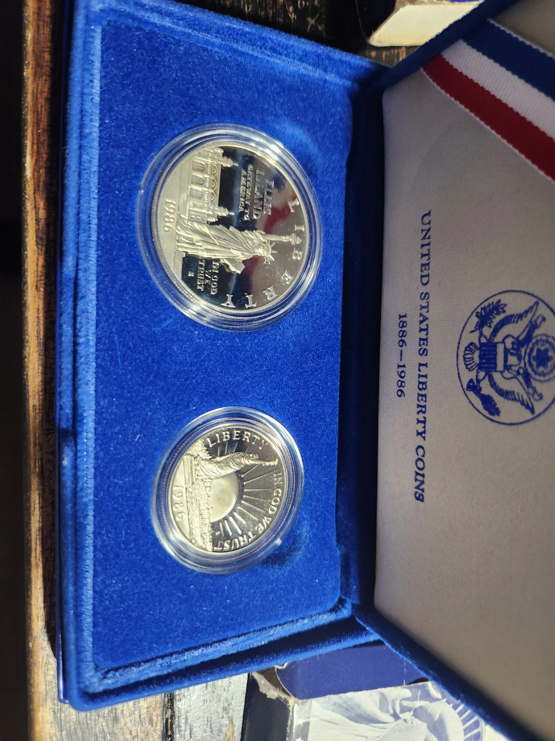 Morgan Mint Collectible Commemorative Proof Set - photo 2