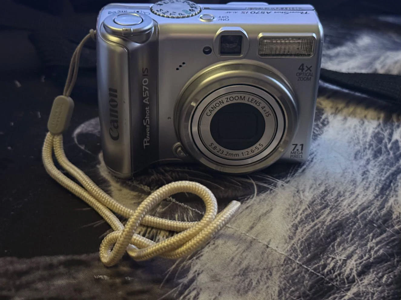 Canon PowerShot A570 IS Digital Camera - photo 2