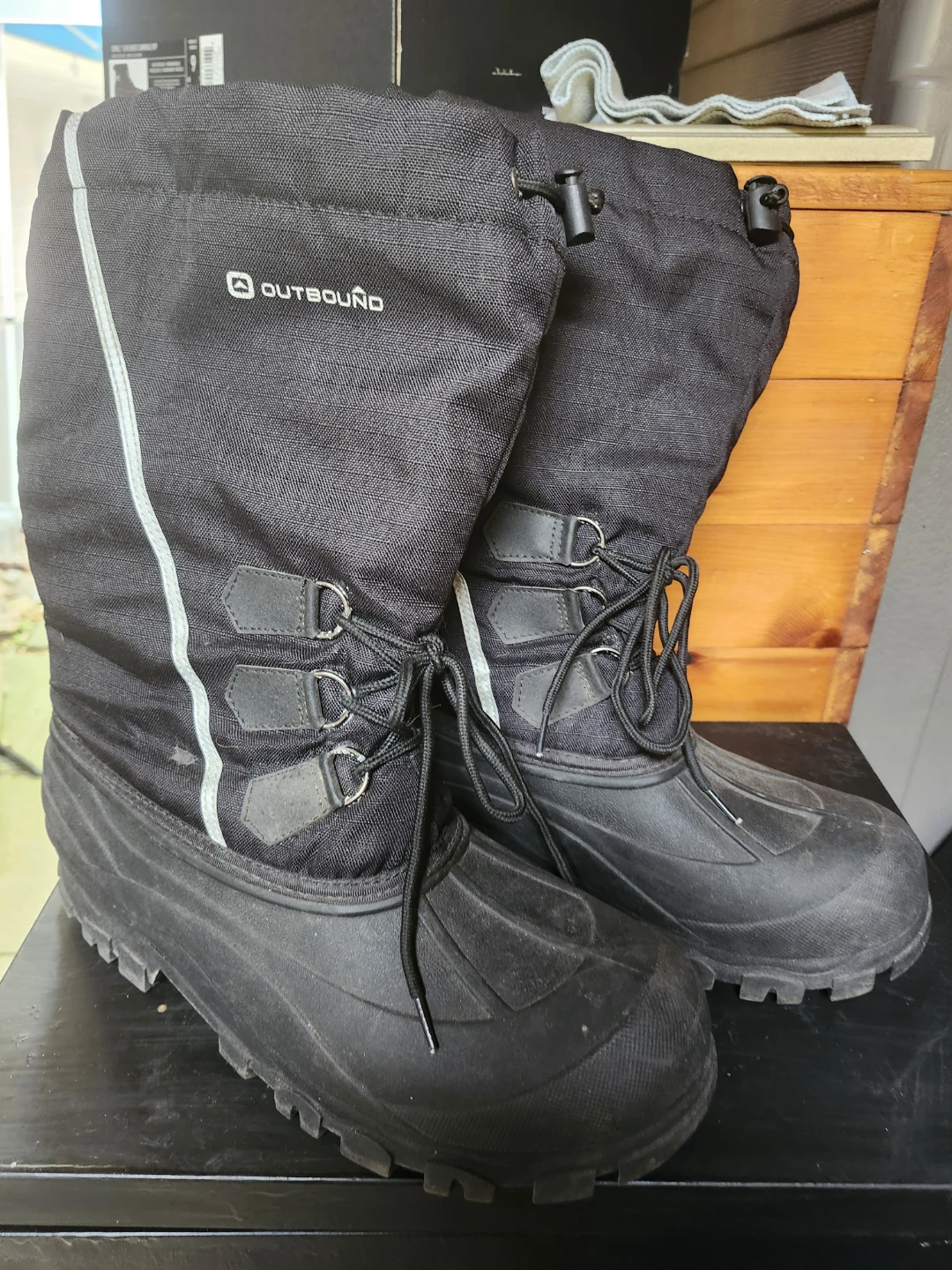 Outbound Winter Boots mens size 11 great cond