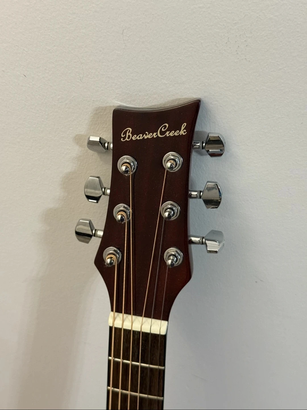 Beaver Creek 3/4 Acoustic Guitar + Gig Bag & Picks ($50) - photo 5