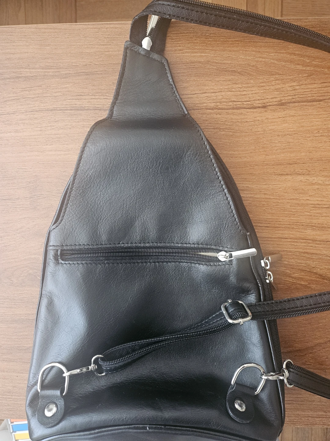 Leather crossbody bag 🏈 - photo 2