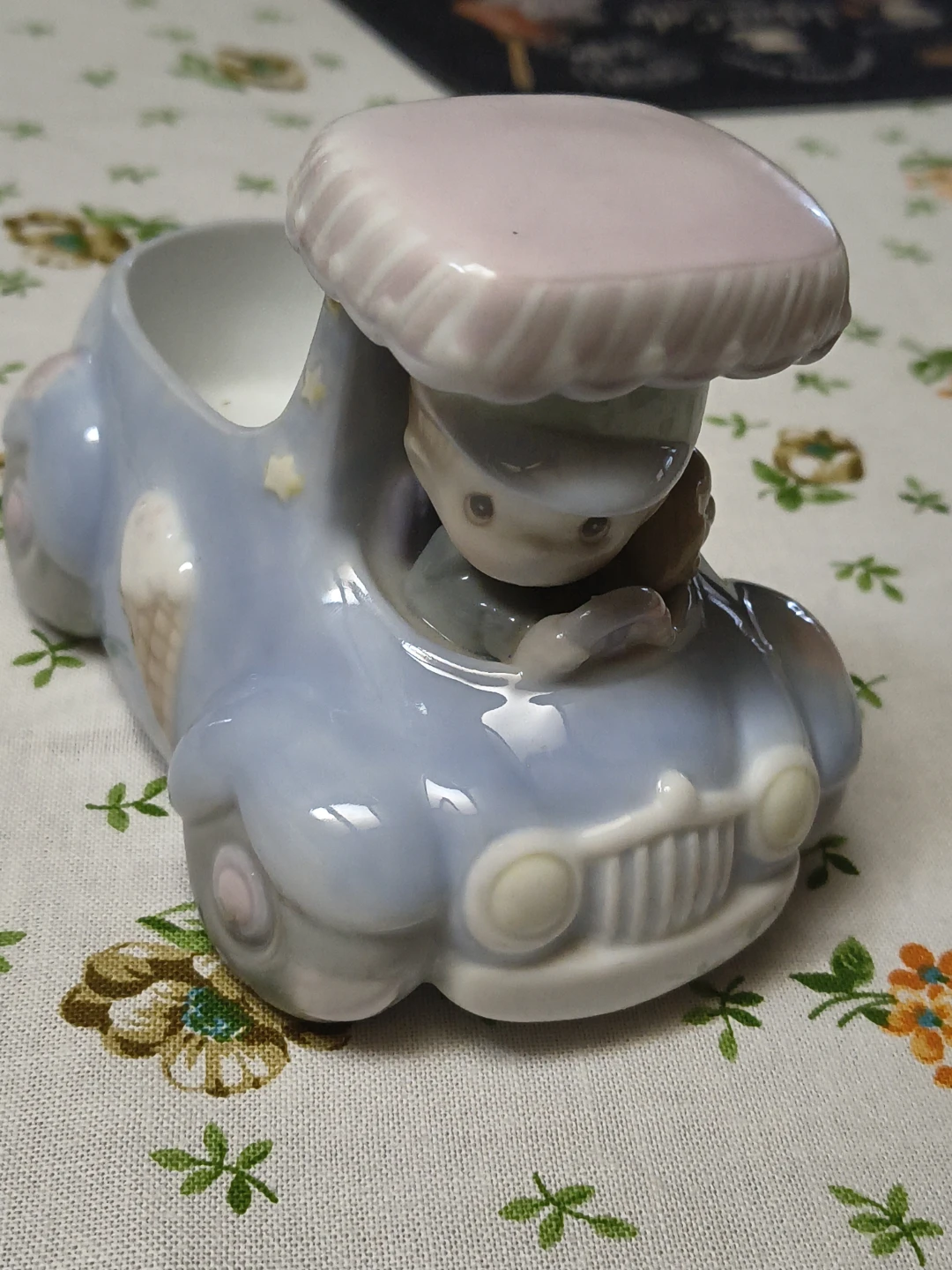 Precious Moments Porcelain Ice Cream Truck Figurine - photo 2