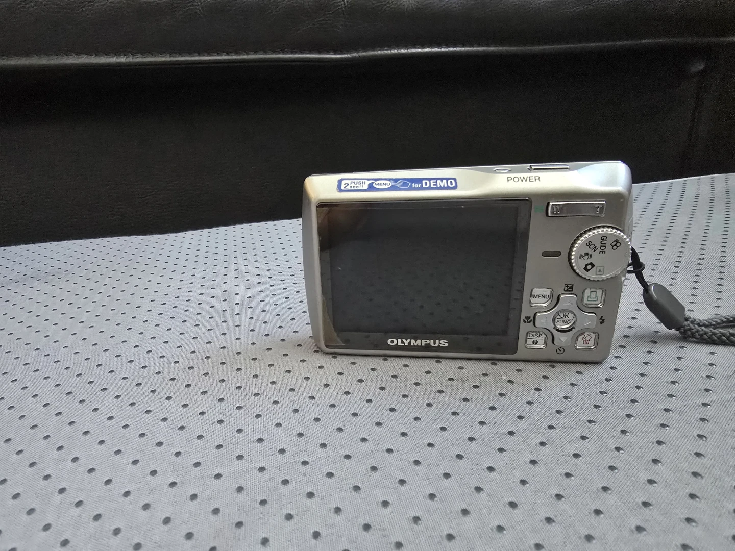 Olympus Stylus 710 Digital Camera - photo 3