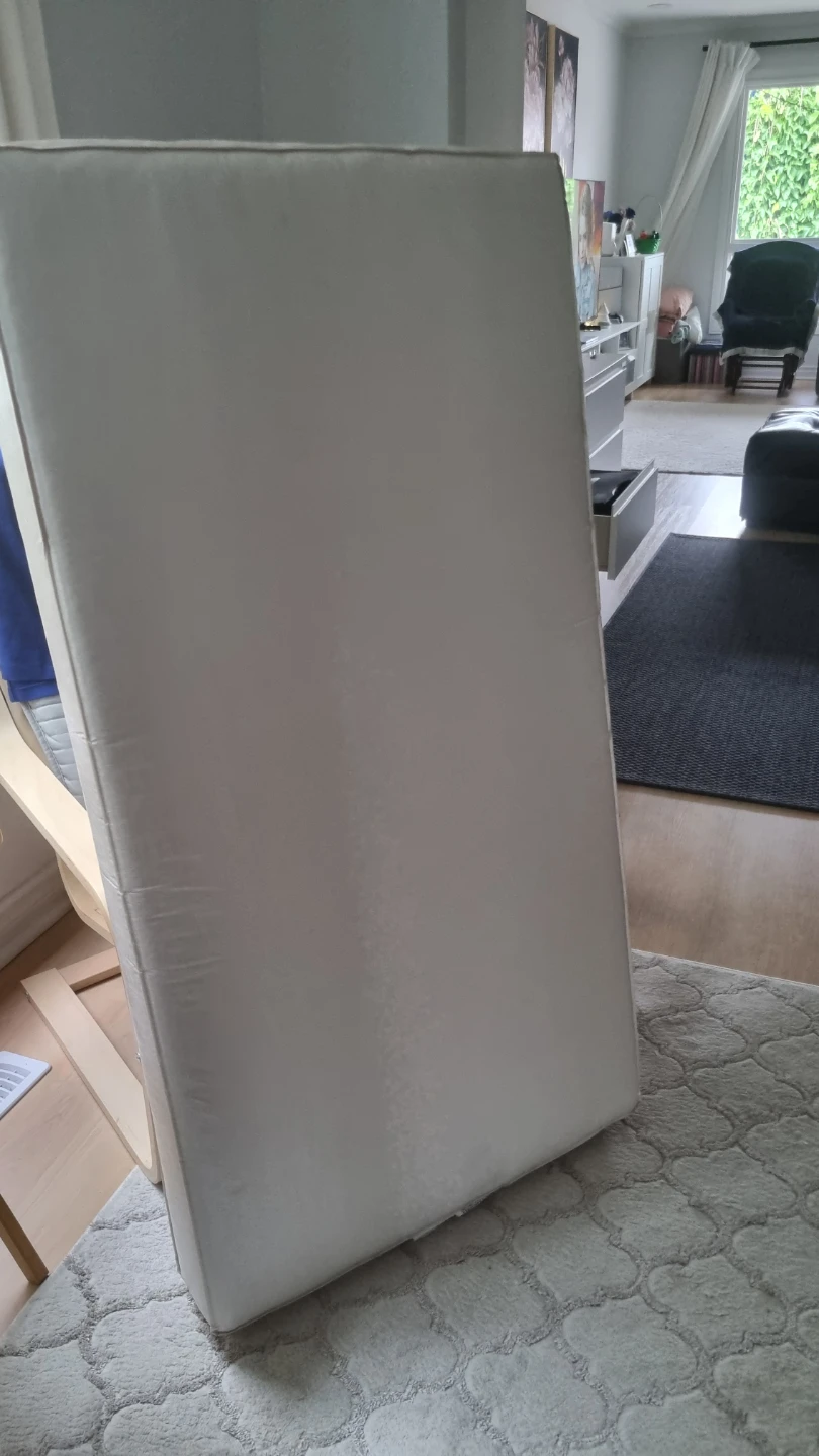 White Crib Mattress - photo 3