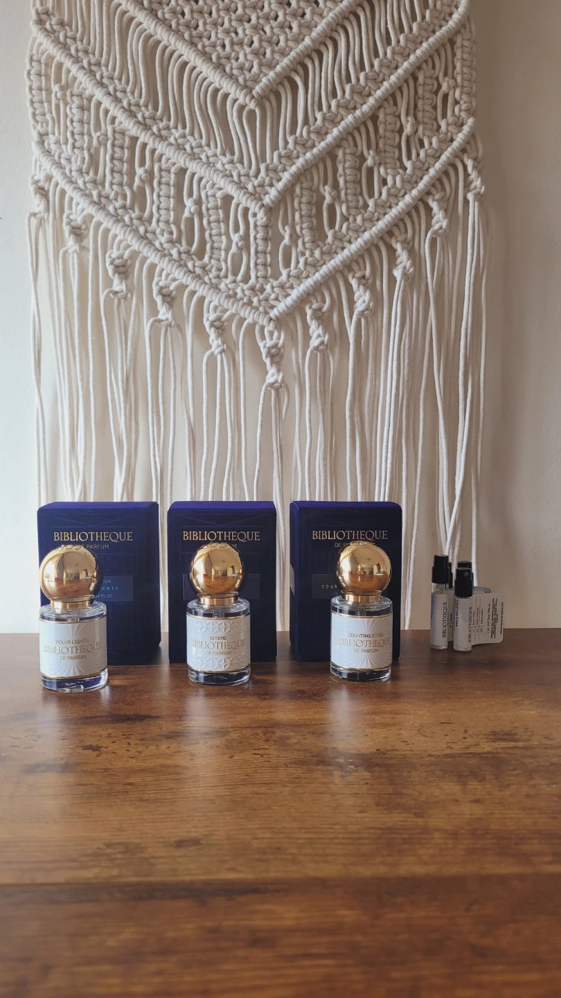 Bibliothèque de Parfum – 3 x 16ml + 4 Samples - photo 2
