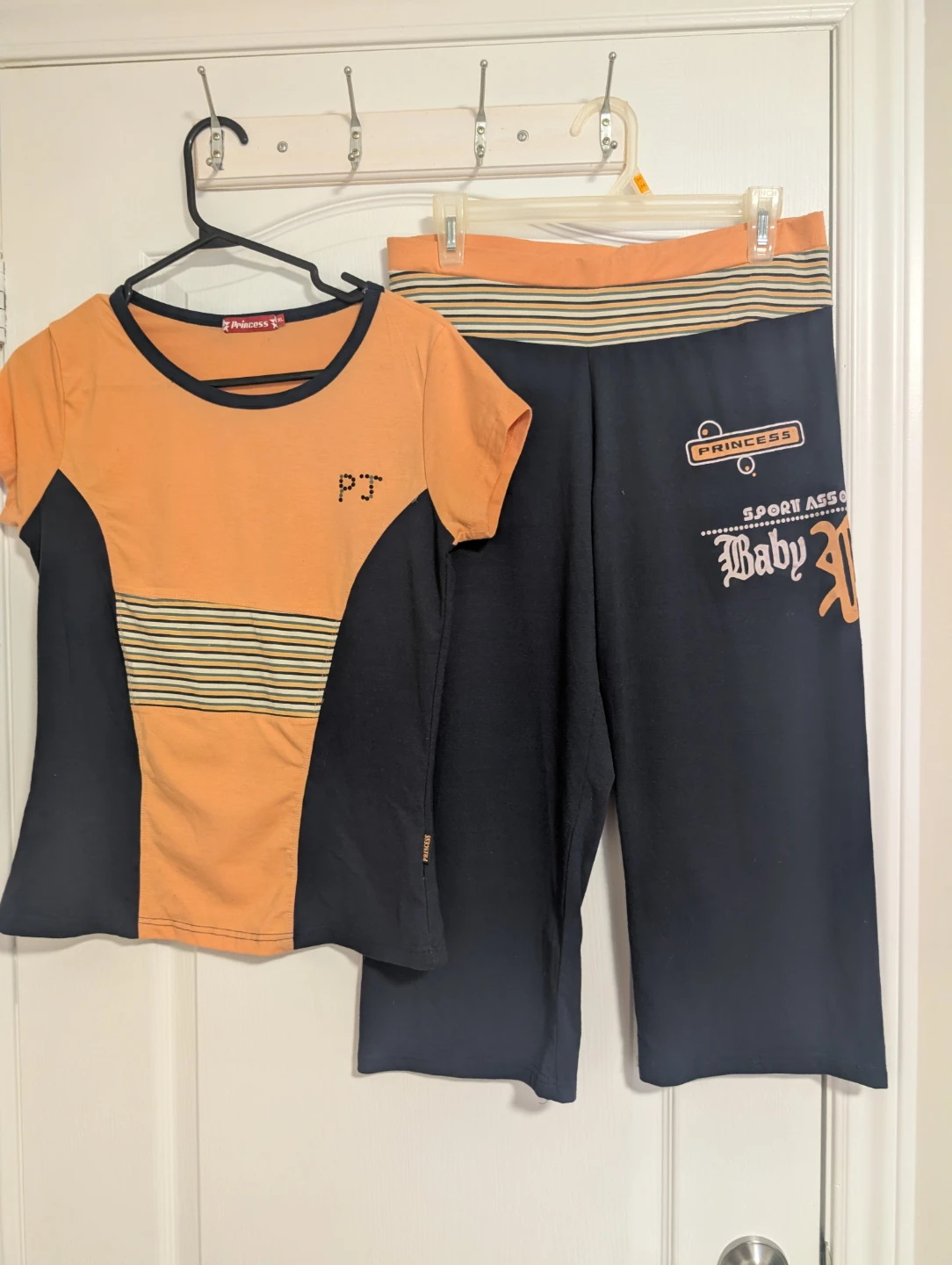 Princess and La Vie en Rose Pyjama Sets - photo 2