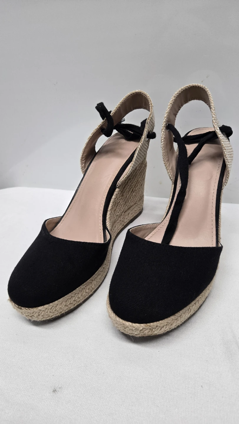 ZBY Black/Beige Espadrille Wedge Heels Closed Toe Ankle Tie S. 8