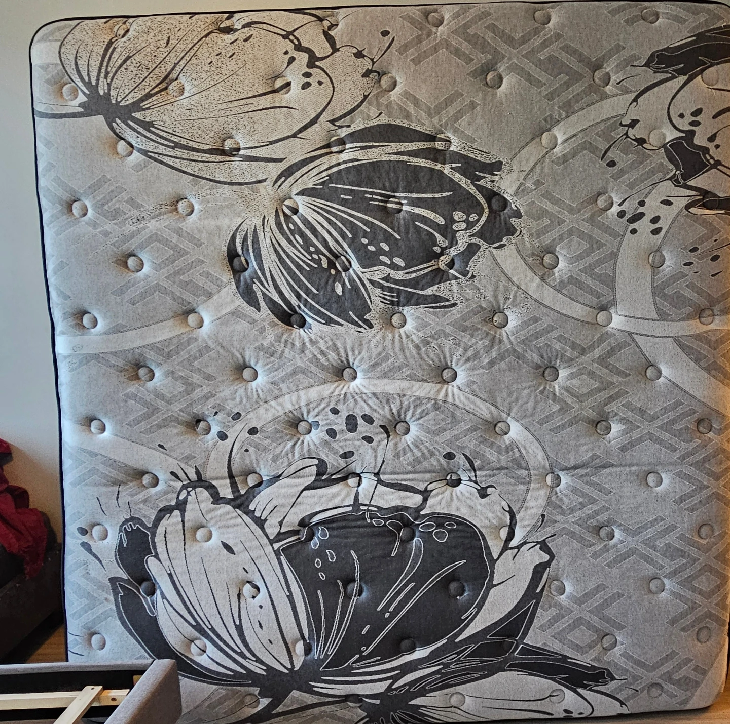 Sealy king Mattress - photo 2