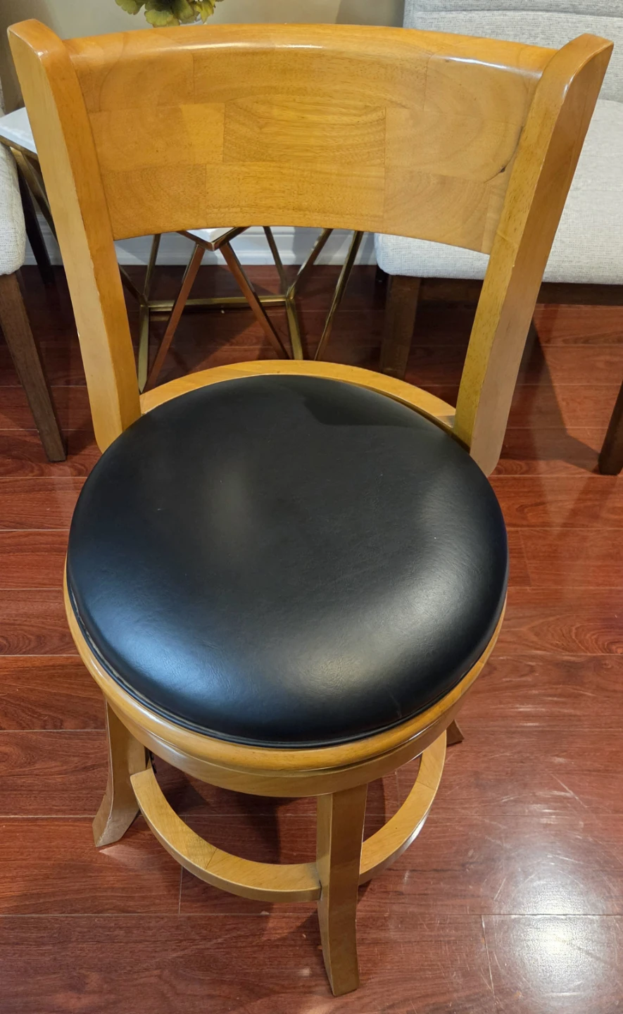Wooden Swivel Bar Stool with Black Seat