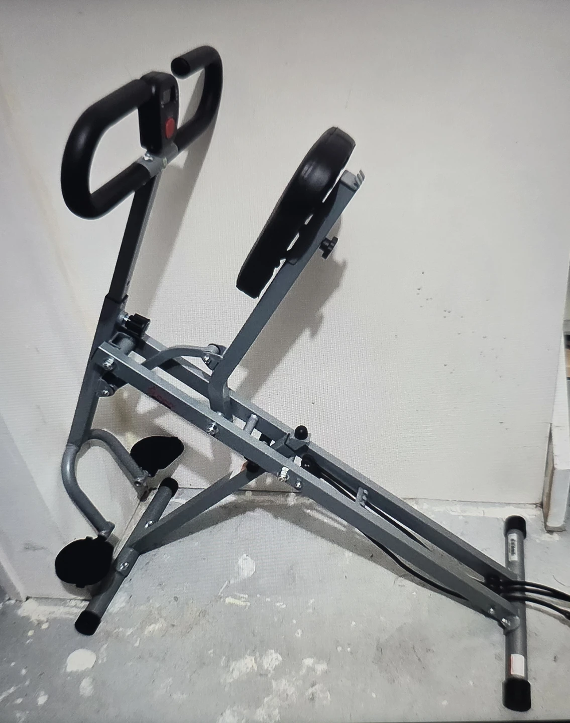 Sunny Health & Fitness Squat Assist Row-N-Ride - photo 4