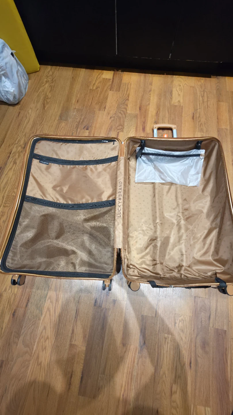LUCKY BRAND SUITCASE 32” x 22 - photo 5