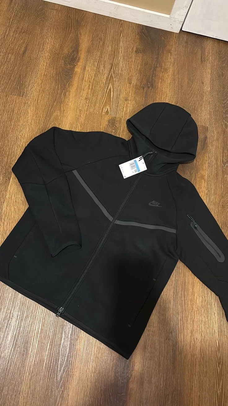 Nike Tech Fleece Full-Zip Hoodie Black