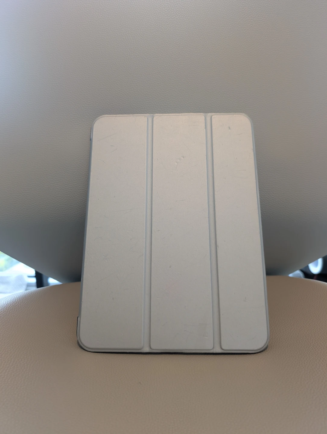 10th Gen iPad with case (64gb, wi-fi) - photo 3