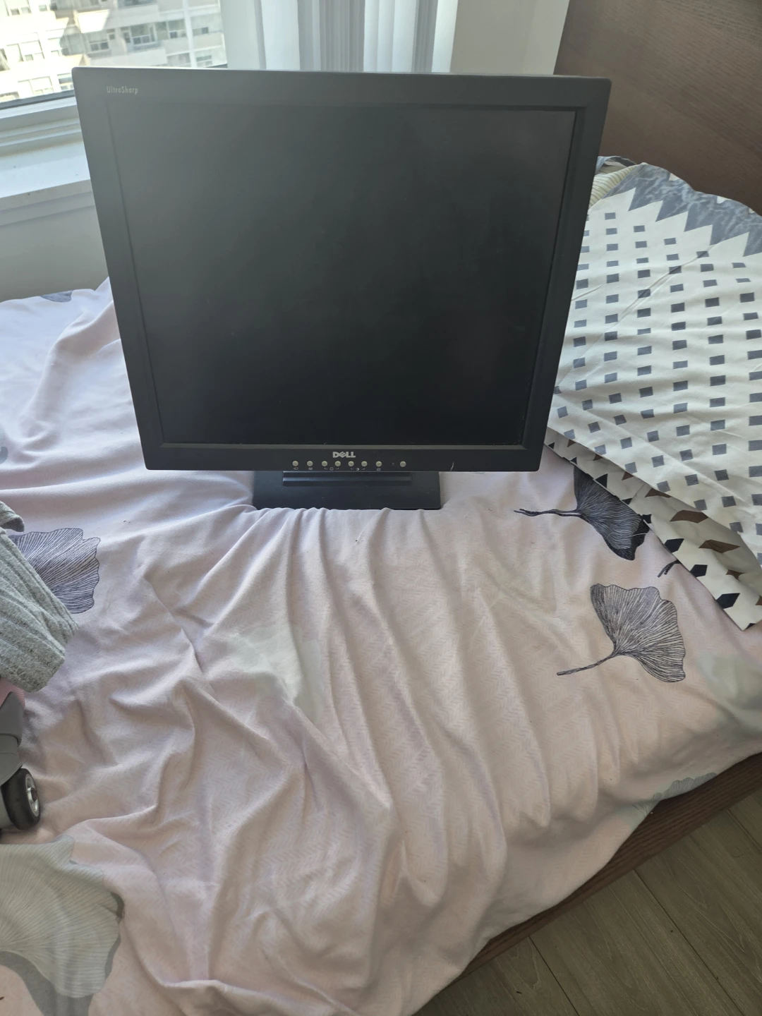 Dell UltraSharp 1800FP Monitor - photo 3