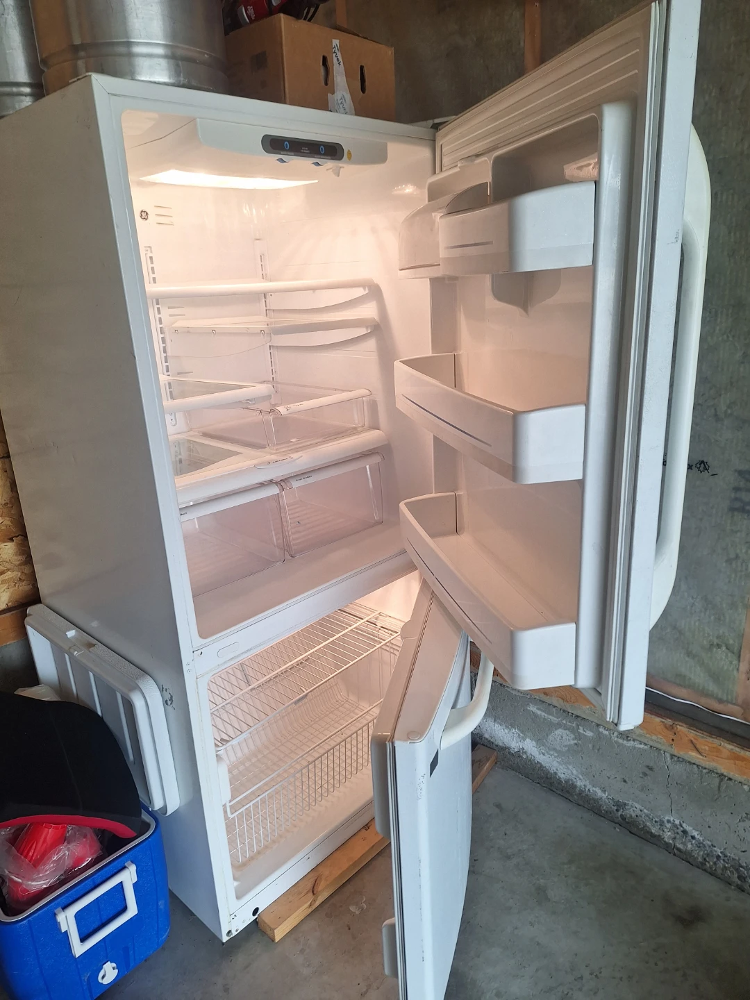 Refrigerator