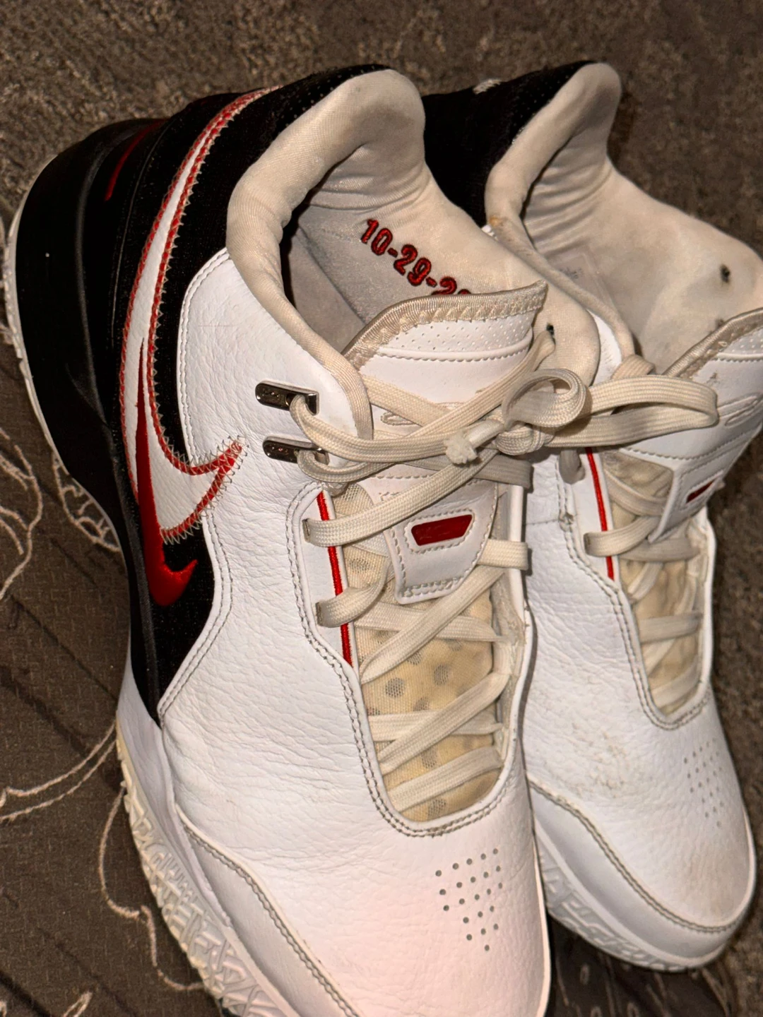 Basketball shoes - photo 2