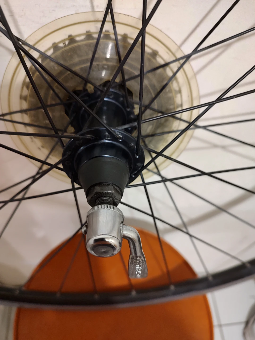 For sale 700C Rear Bicycle Rim with 9 spd cassette, downtown - photo 4