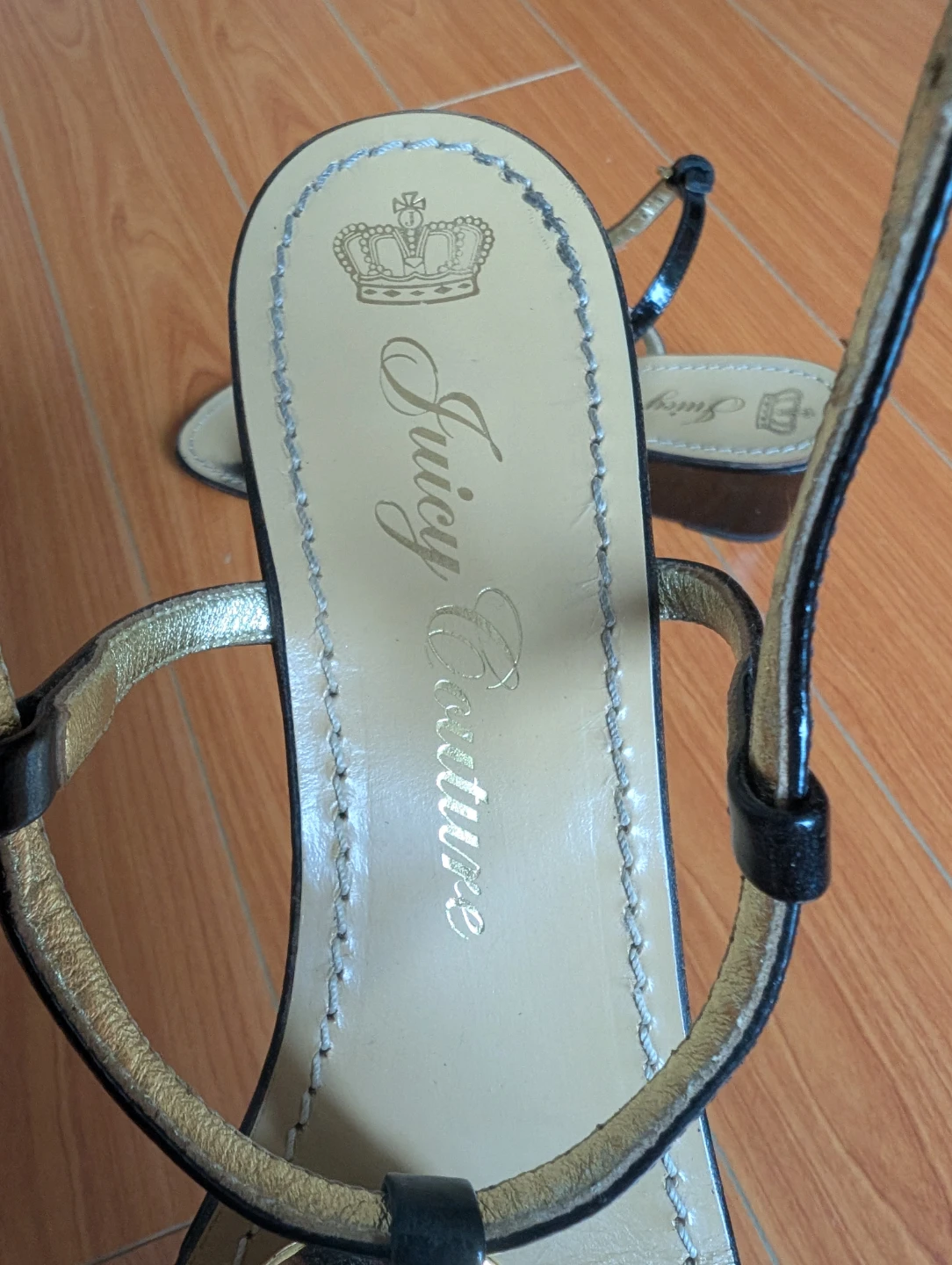 Juicy Couture Wedge Sandals - photo 5