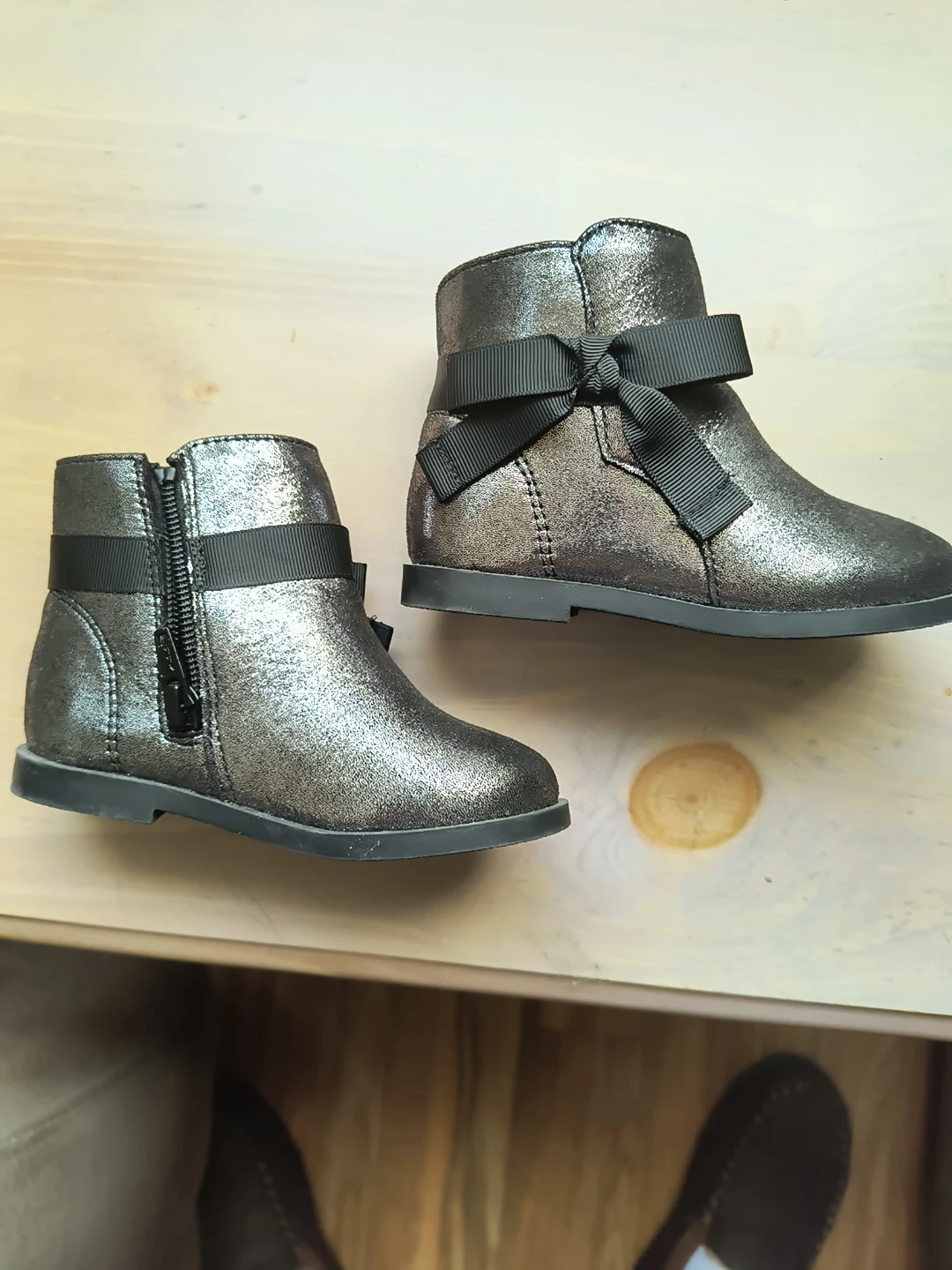 Girls Metallic Ankle Boots Size 7 - photo 2