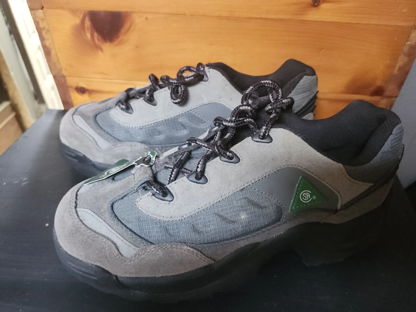 Workload Safety Shoes  women's size 8 never worn