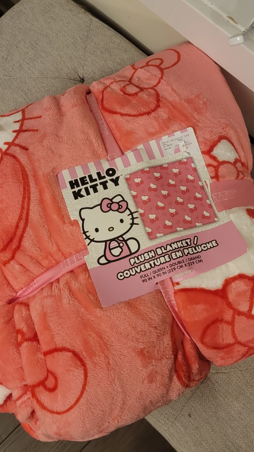 BRAND NEW Hello Kitty Plush Blanket - Full/Queen