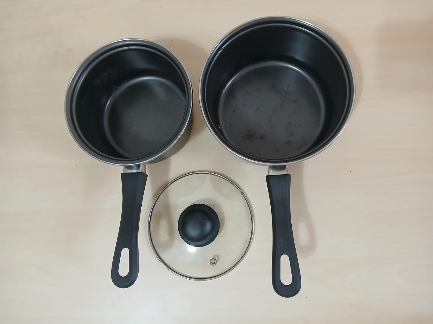 Two Non-Stick Saucepan Set with Glass Lid