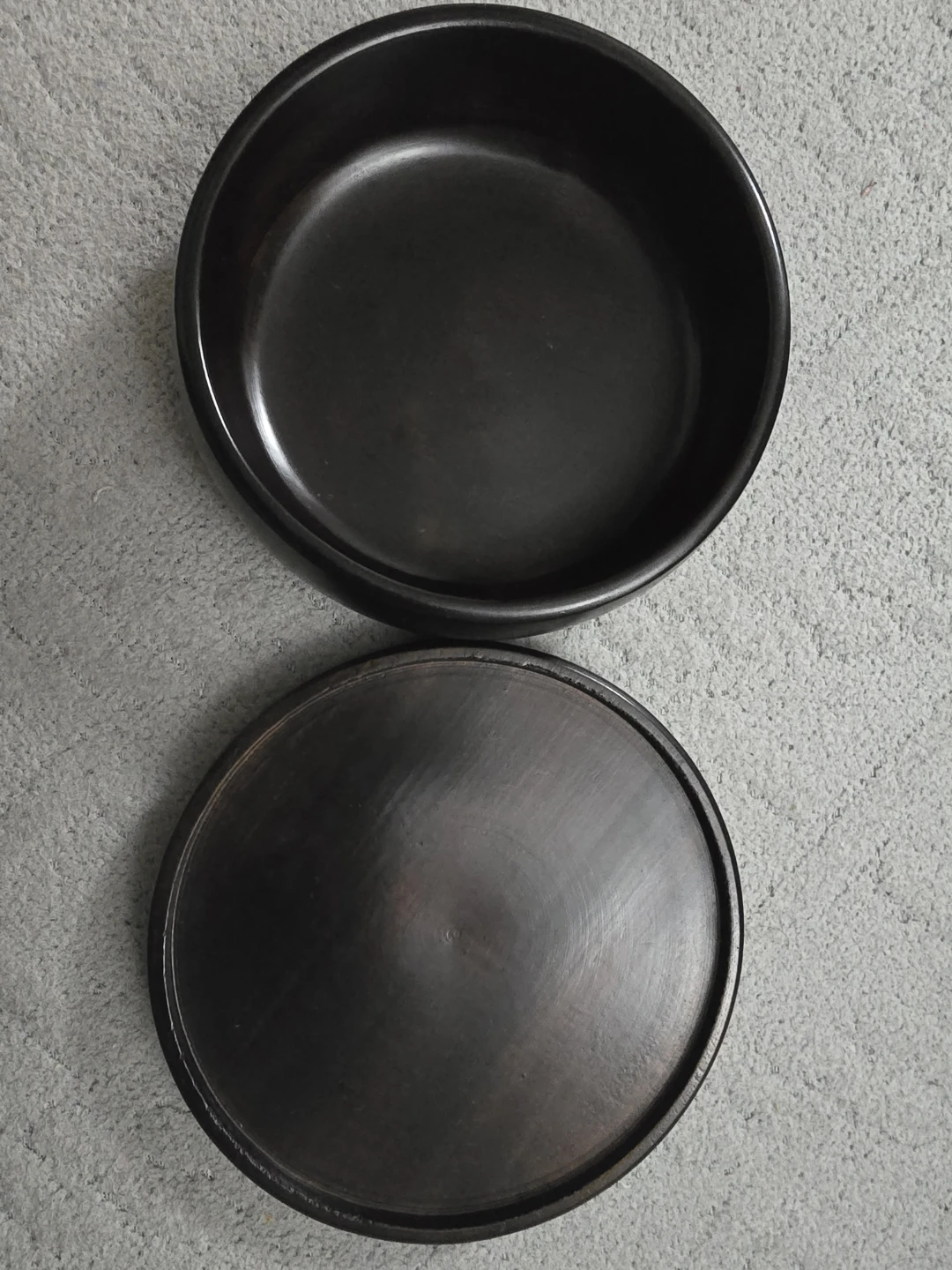 Wooden round storage box with floral carving - photo 3