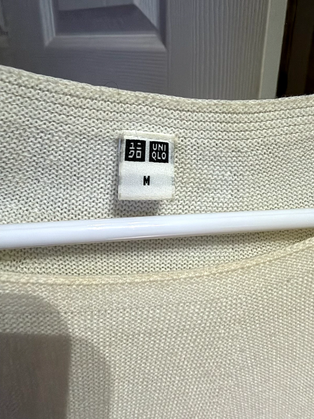Uniqlo Off-White Knit Sweater - photo 2