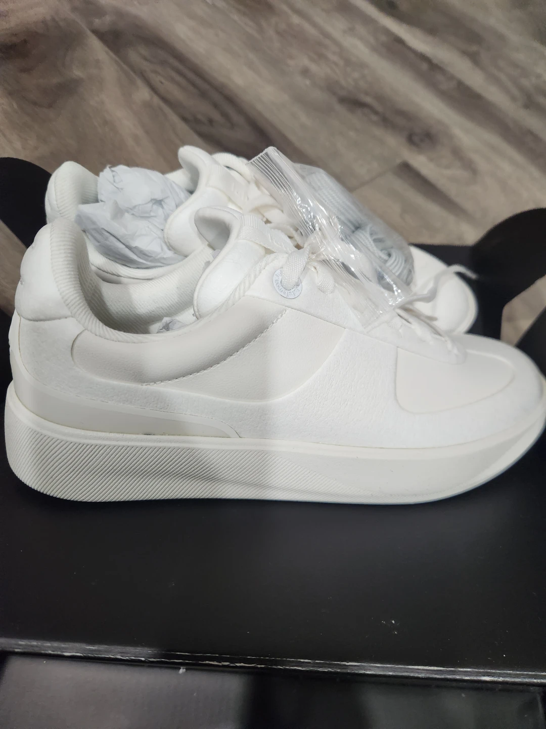 Lululemon Cityverse White Sneakers - photo 3