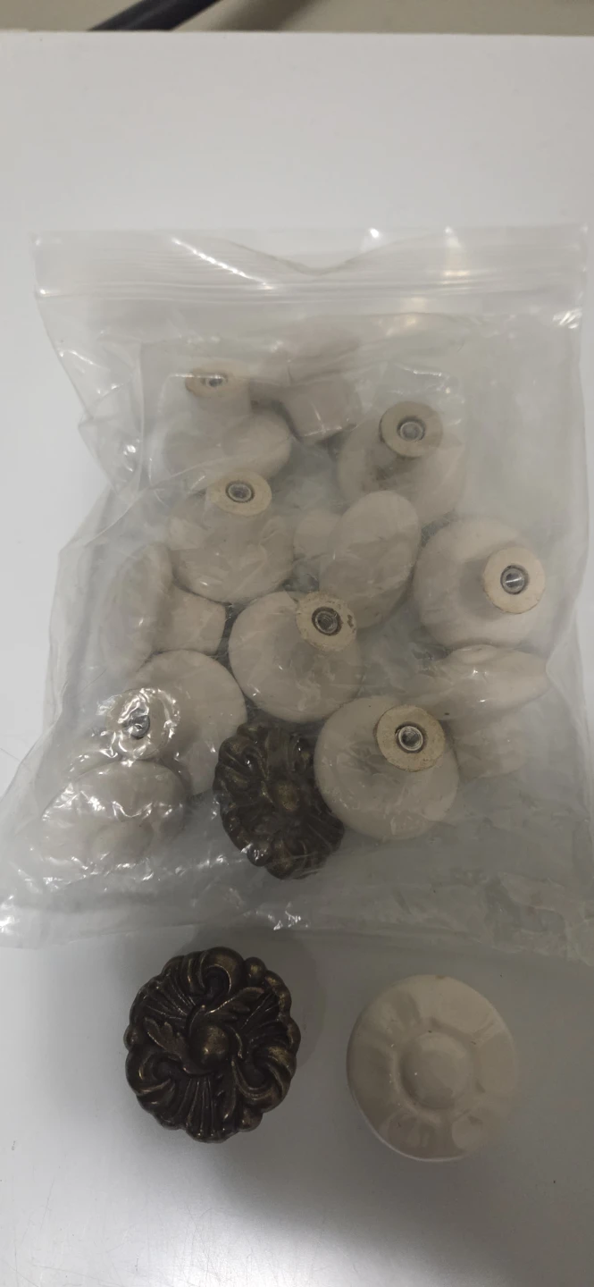 Cupboard knobs