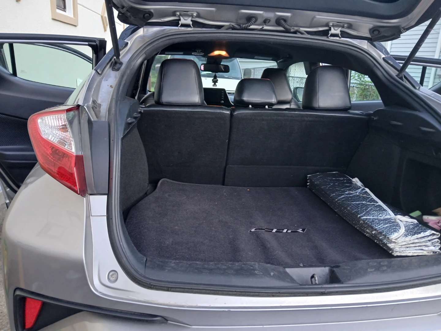 Toyota C-HR - photo 2