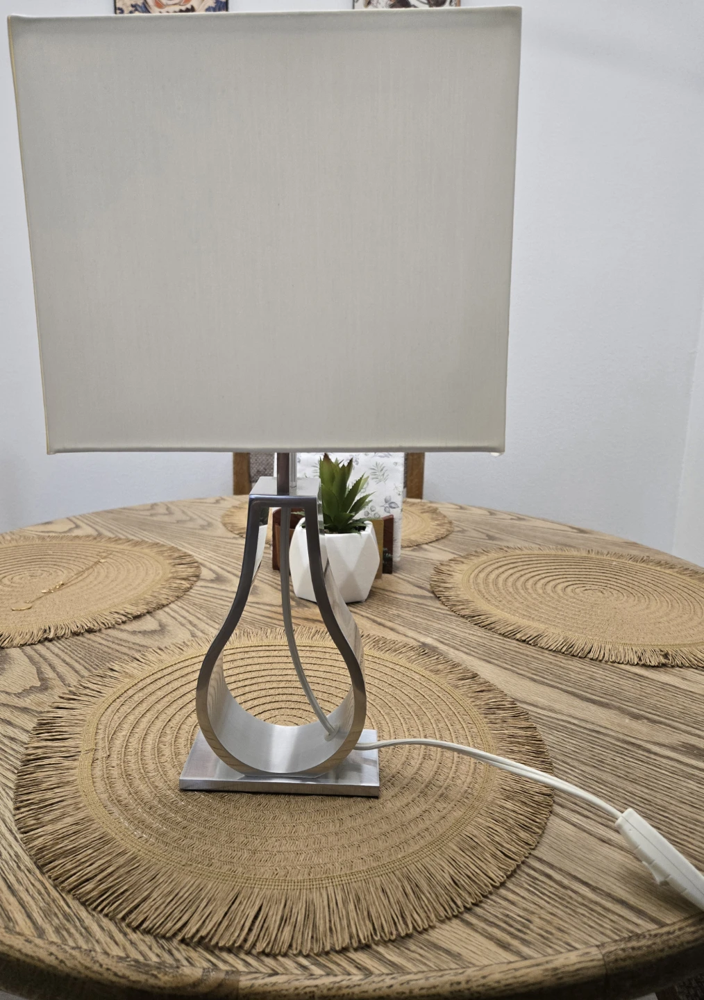 Modern Metal Table Lamp - photo 2