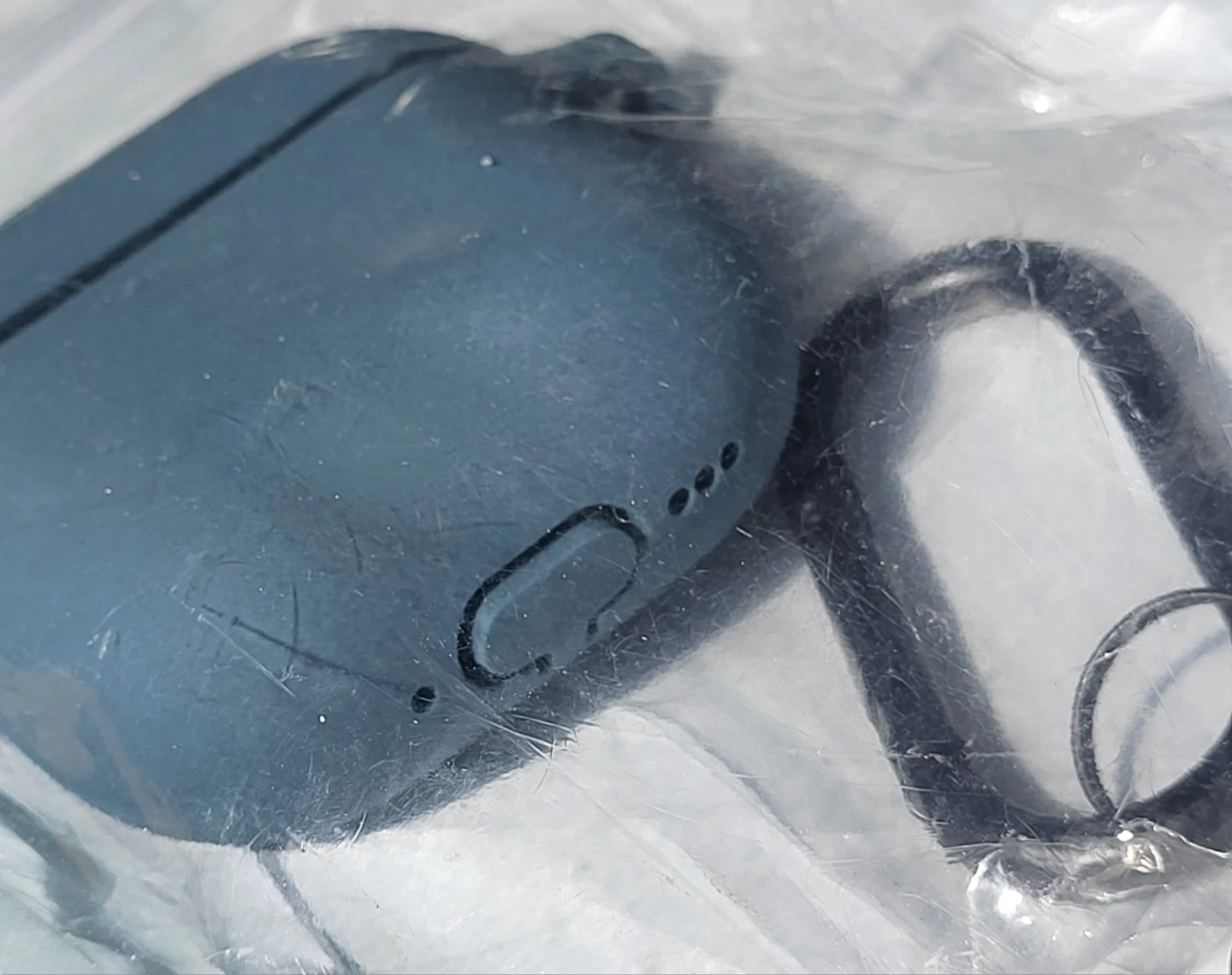 🏈 Silicone Cases for AirPods 4 - photo 2
