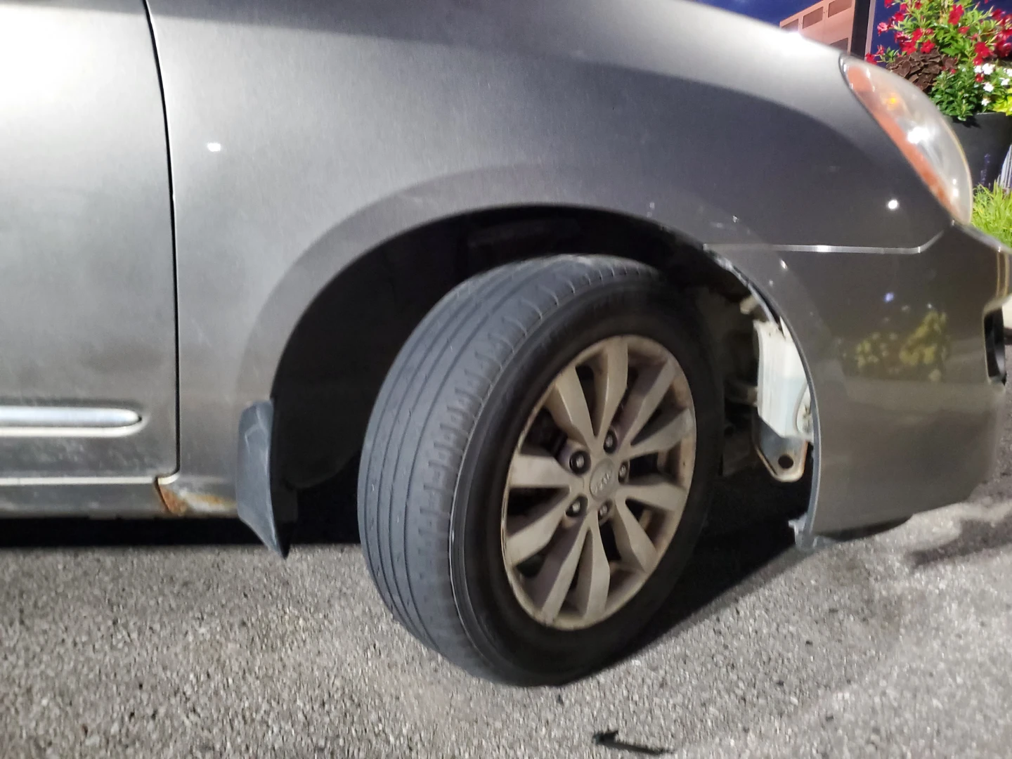 2012 Kia Rondo for parts or project - photo 5