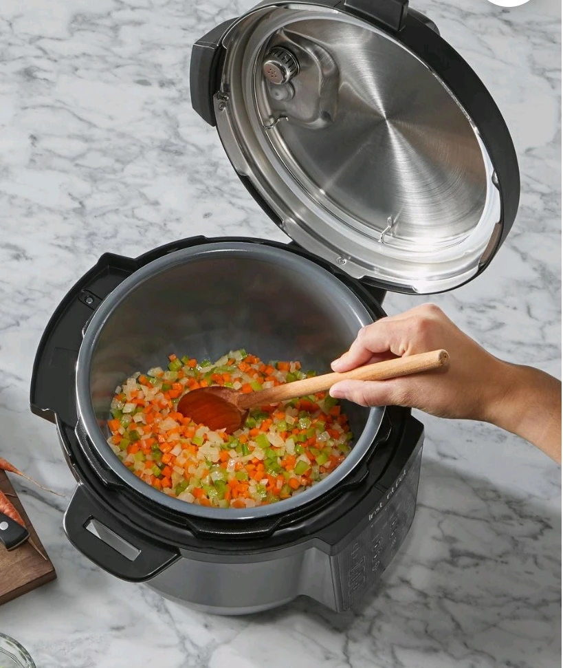 Moving out sale_Instant Pot RIO Chef Series Multi-Cooker