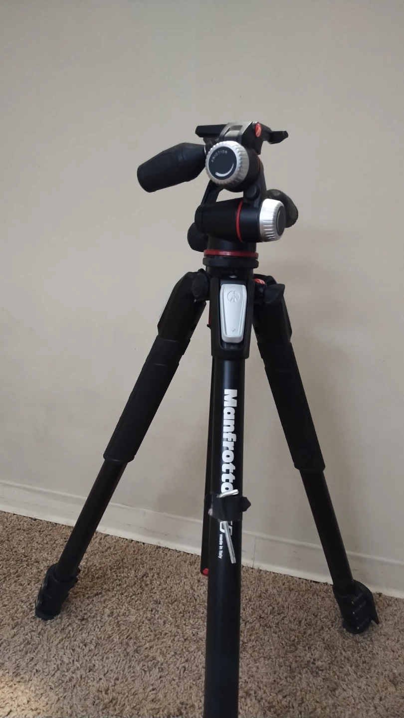 Manfrotto Tripod with MHXPRO-3W Head