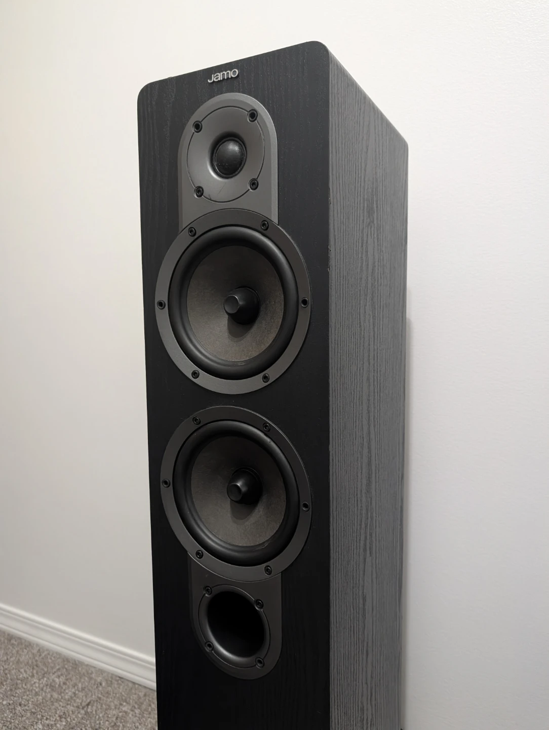 Jamo floor-standing speaker - photo 5