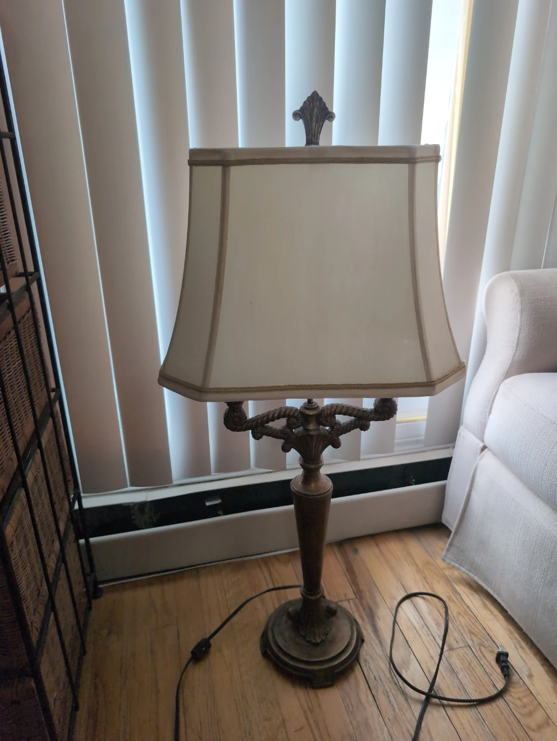 Vintage Style Table Lamp