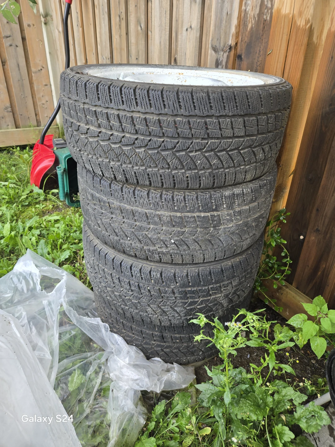 ❄️4 Winter Tires + Rims - Hyundai Elantra | Good Condition❄️