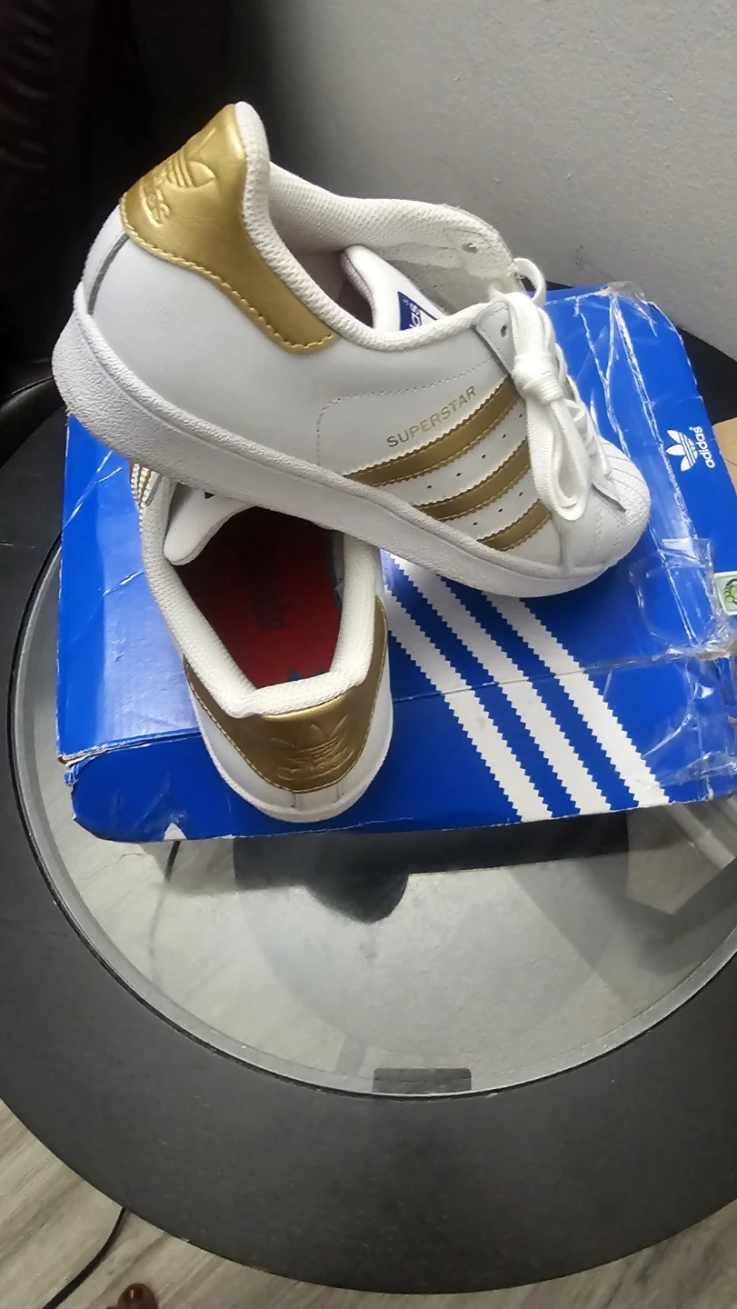 Adidas Superstar White and Gold Sneakers - photo 2