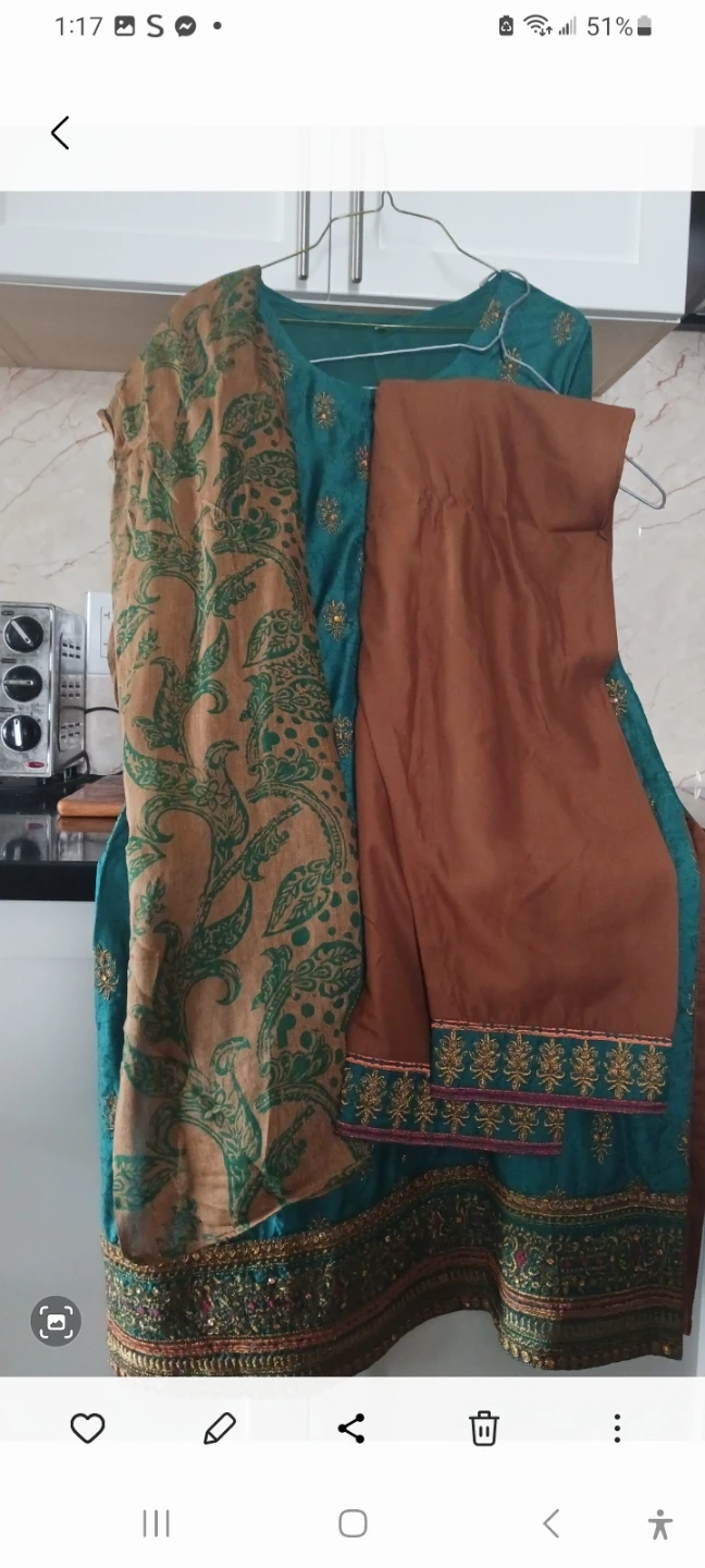 Teal and Brown Traditional Three-Piece Indian Suit - photo 4
