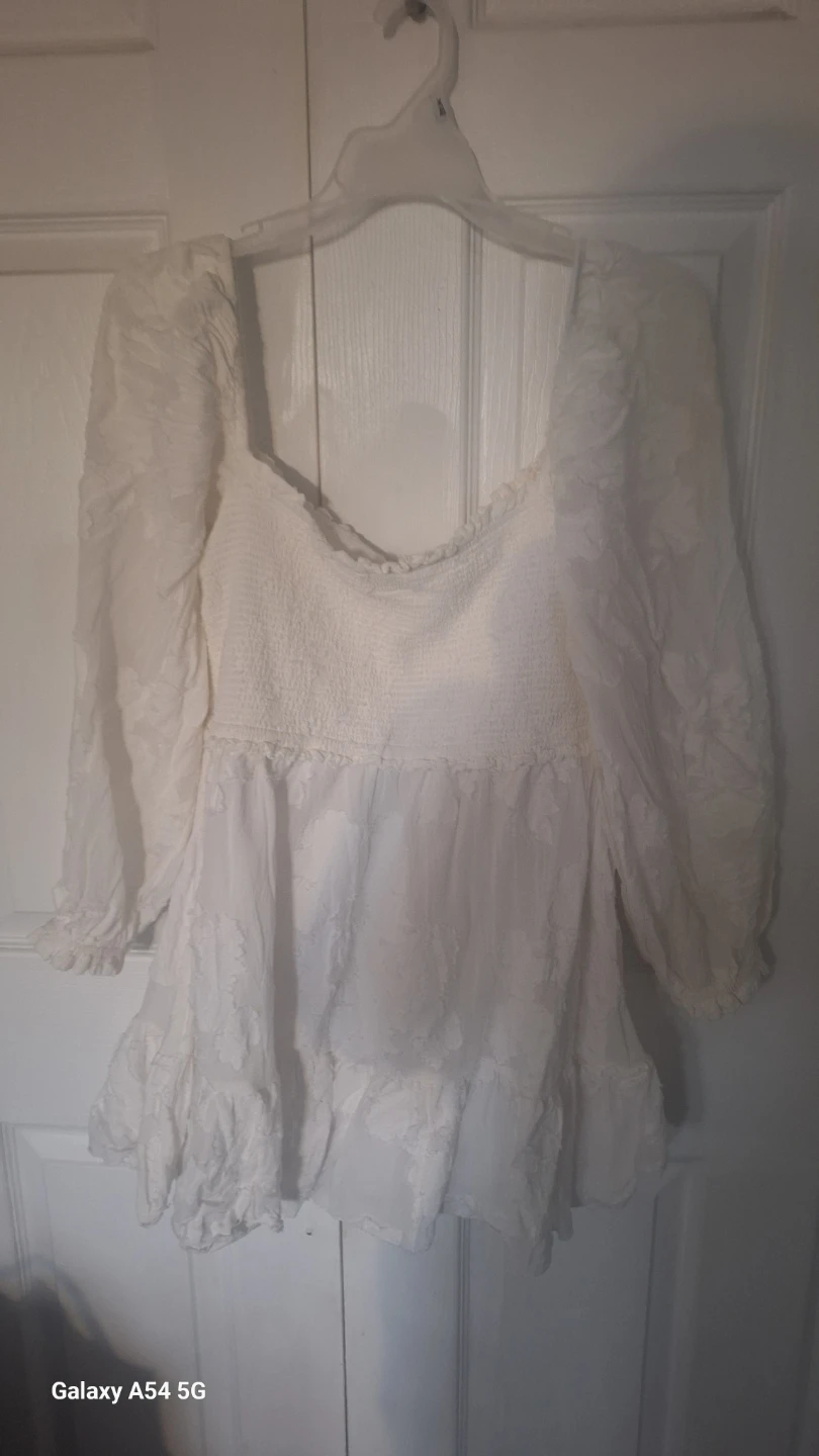 Aritzia White long sleeve smocked mini dress - photo 3