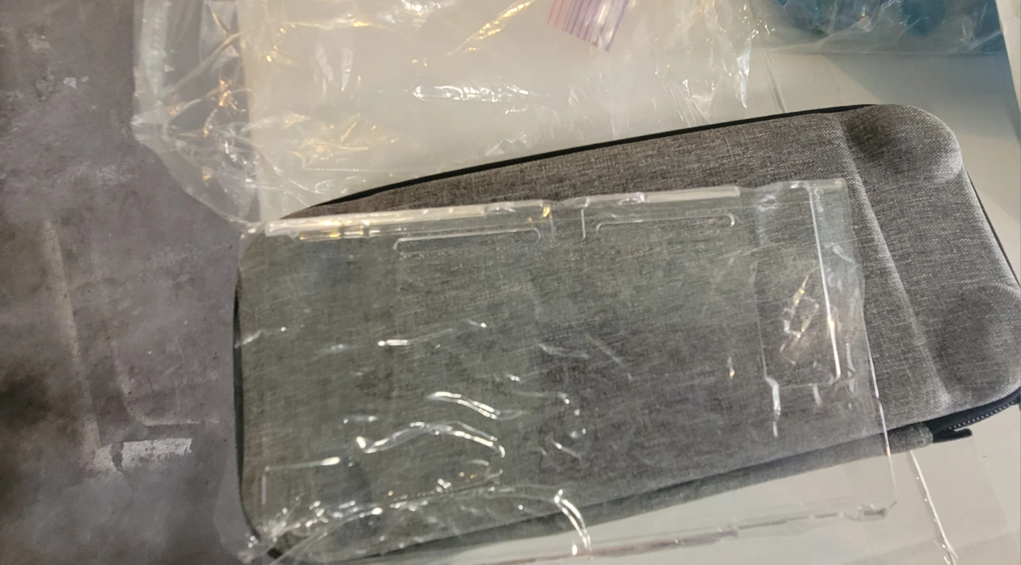 New Nintendo Switch Carrying Case - photo 3