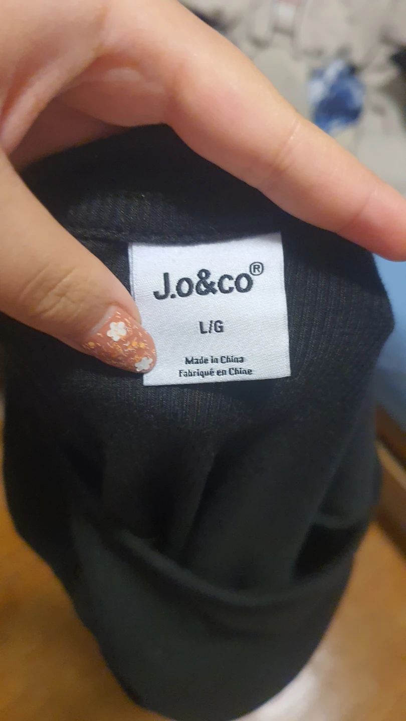 J.O.&co Black Long Sleeve Crop Top - photo 2